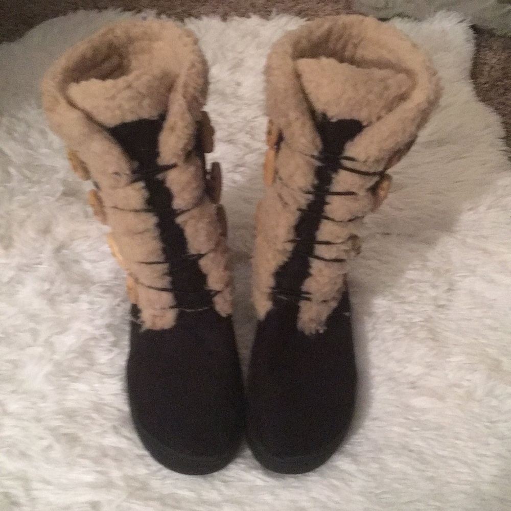 Women’s Sherpa lined boots